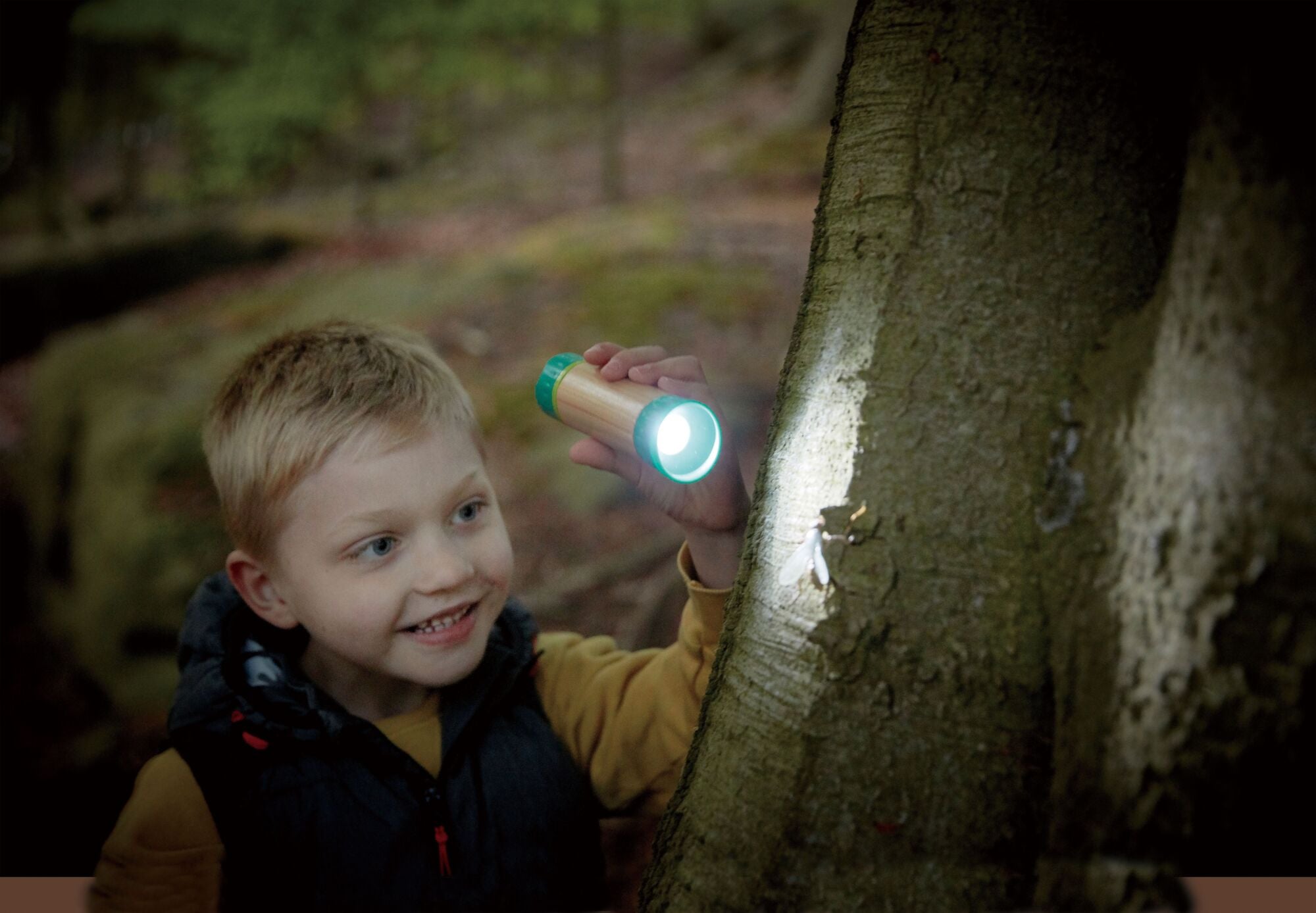 HAPE Lampe de poche manuelle